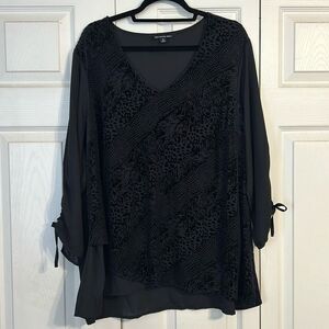 ZAC & RACHEL WOMAN Size 2X Mixed Media Velvet Burnout Black Blouse Office
